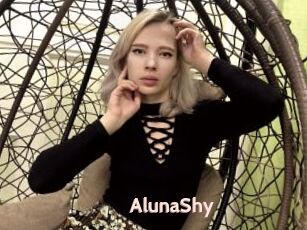 AlunaShy