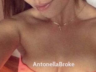 AntonellaBroke