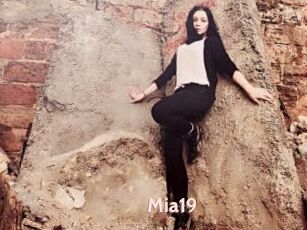 Mia19