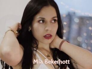 Mia_Bekerhott