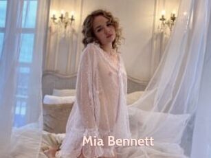 Mia_Bennett