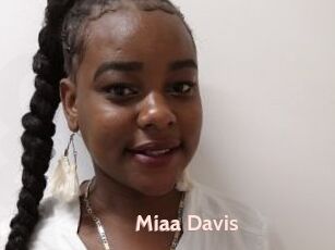 Miaa_Davis