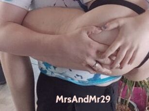 MrsAndMr29