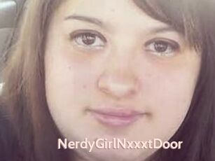 NerdyGirlNxxxtDoor
