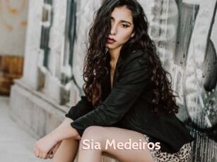 Sia_Medeiros