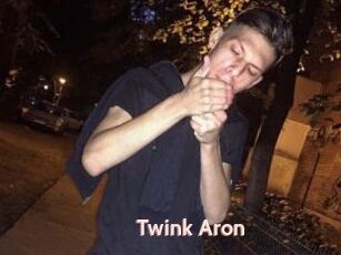 Twink_Aron